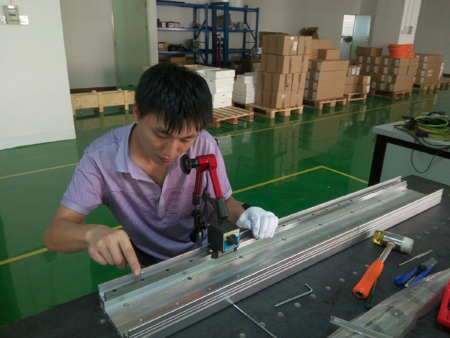深圳哪家直線電機(jī)平臺(tái)做的好些？