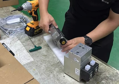 博揚工程師成功組裝并檢測組合閥，彰顯專業(yè)實力確保品質(zhì)